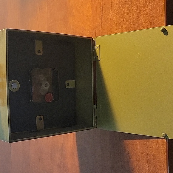 Nikky Home Gold Table Clock New - Picture 11 of 14